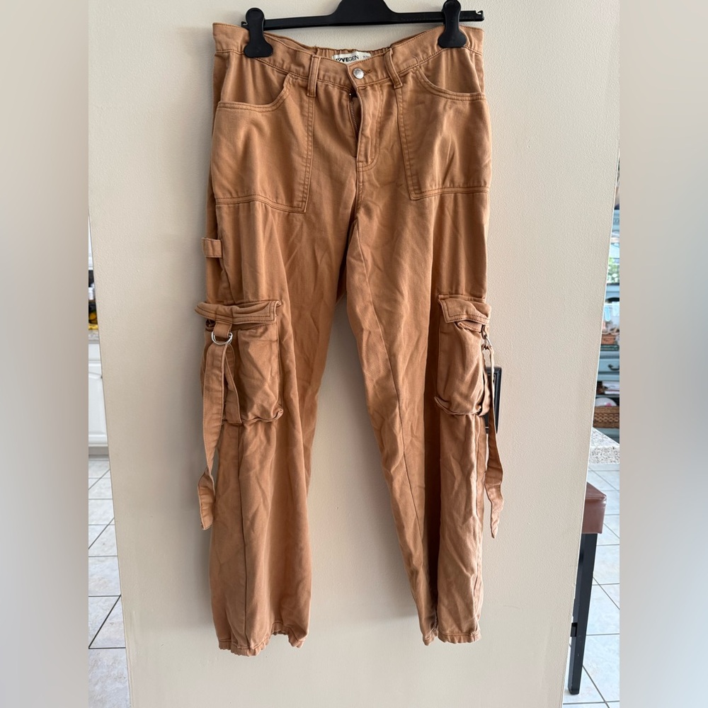 LoveGen Women Tan Cargo Pants with Utility Pockets Size 7/29